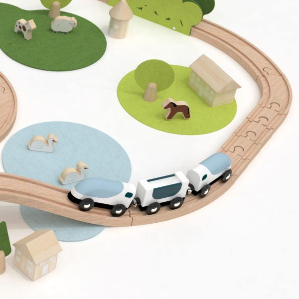 【德國Classic World客來喜經典木玩】木遊小鎮火車組(100pcs) 《50617》